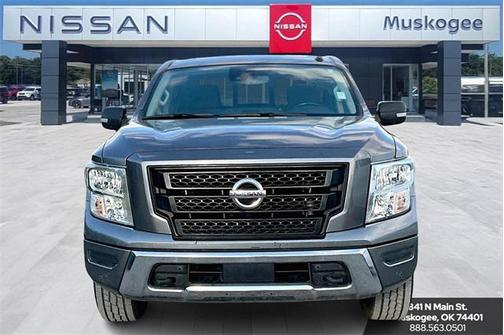 2021 Nissan Titan SV