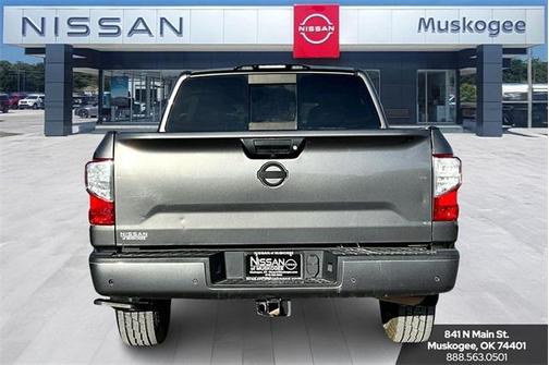 2021 Nissan Titan SV