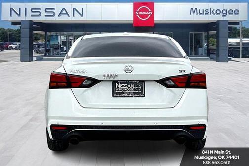 2021 Nissan Altima SR FWD