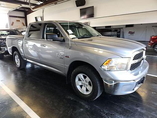 2019 RAM 1500 SLT