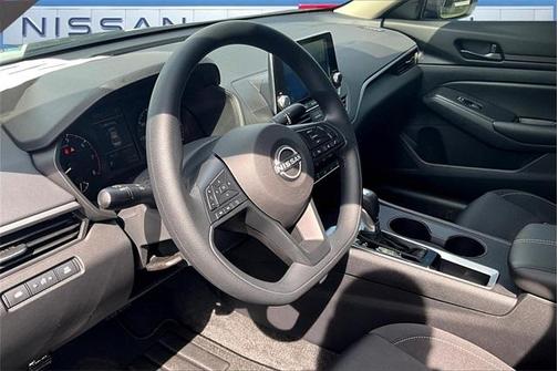 2025 Nissan Altima S FWD