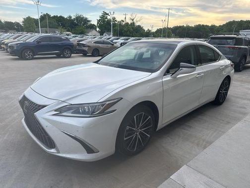 White Pearl 2022 Lexus ES 350 Base