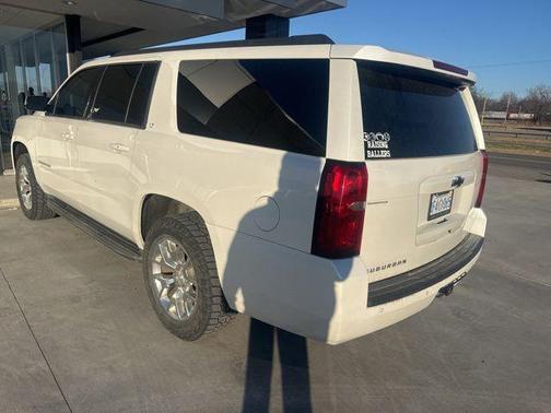 2016 Chevrolet Suburban LT