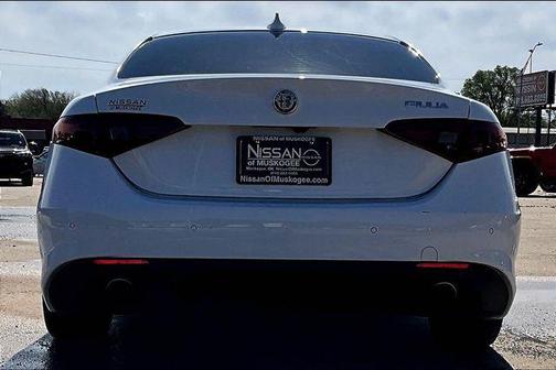 Alfa White 2019 Alfa Romeo Giulia Sport