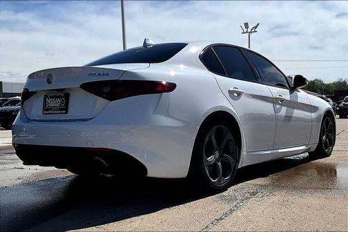 Alfa White 2019 Alfa Romeo Giulia Sport