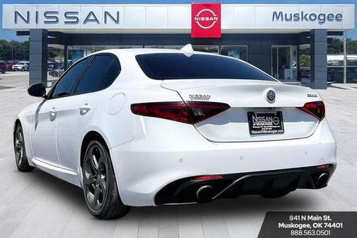 Alfa White 2019 Alfa Romeo Giulia Sport