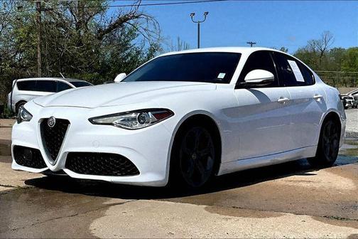 Alfa White 2019 Alfa Romeo Giulia Sport