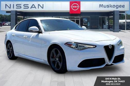 Alfa White 2019 Alfa Romeo Giulia Sport