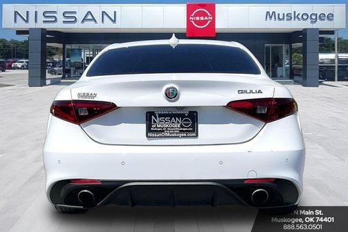Alfa White 2019 Alfa Romeo Giulia Sport