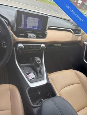 Wind Chill Pearl 2024 Toyota RAV4 XLE Premium