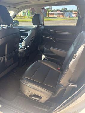 Glacial White Pearl 2024 Kia Telluride S
