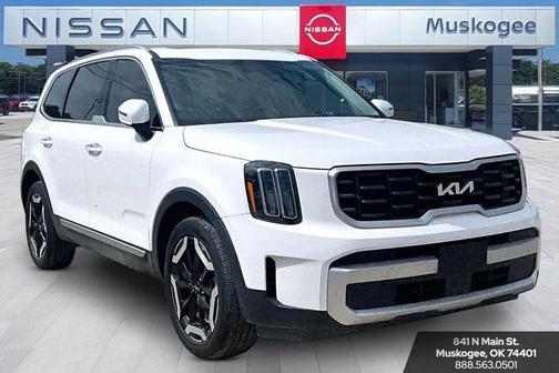 Glacial White Pearl 2024 Kia Telluride S