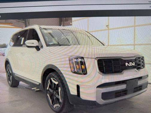 Glacial White Pearl 2024 Kia Telluride S