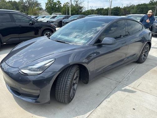 2022 Tesla Model 3 Standard Range