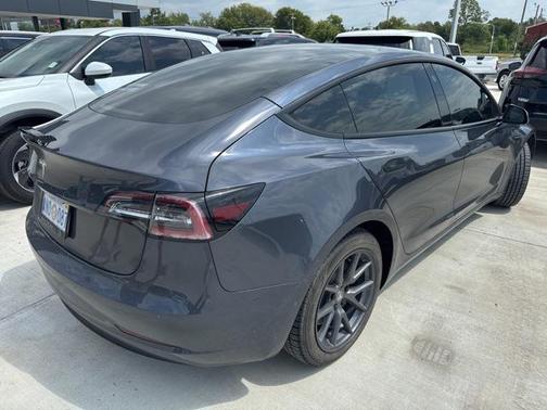 2022 Tesla Model 3 Standard Range