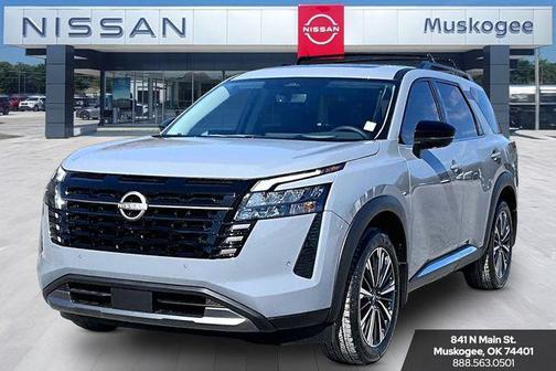 Boulder Gray Pearl 2026 Nissan Pathfinder Platinum