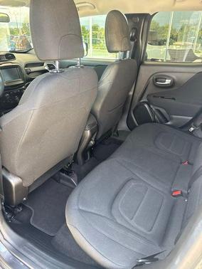 Granite Crystal Metallic Clearcoat 2020 Jeep Renegade Latitude