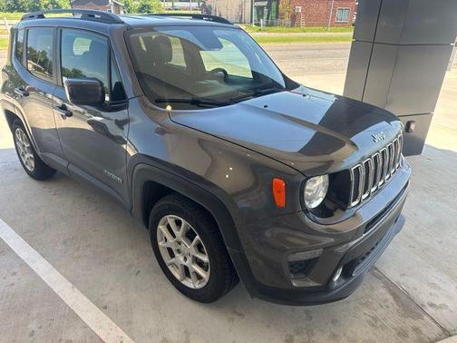 Granite Crystal Metallic Clearcoat 2020 Jeep Renegade Latitude