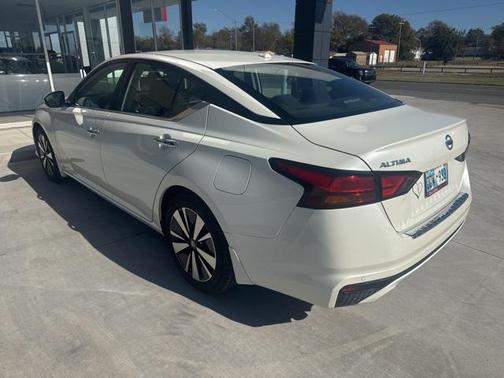 2020 Nissan Altima 2.5 SV