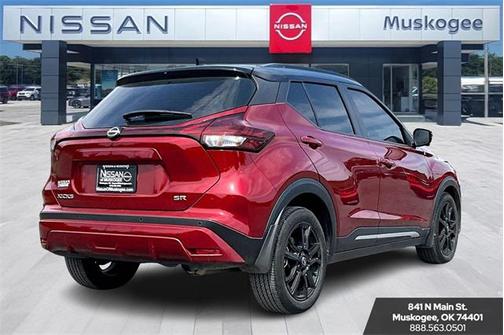 2023 Nissan Kicks SR