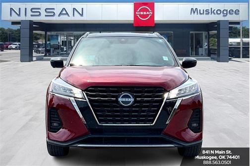2023 Nissan Kicks SR