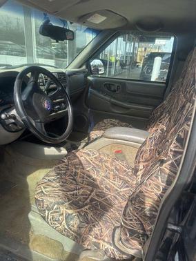 2001 Chevrolet S-10 Base