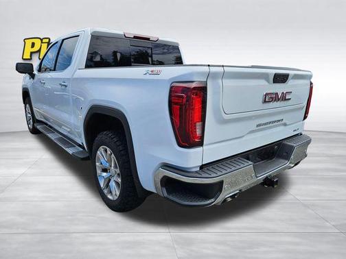 Summit White 2022 GMC Sierra 1500 Limited SLT