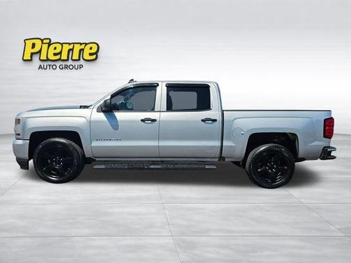 Silver Ice Metallic 2018 Chevrolet Silverado 1500 Custom