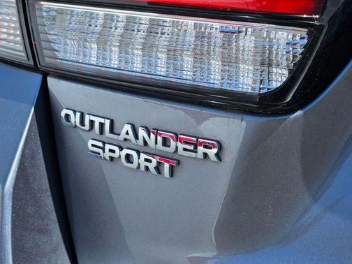 Mercury Gray Metallic 2024 Mitsubishi Outlander Sport 2.0 SE