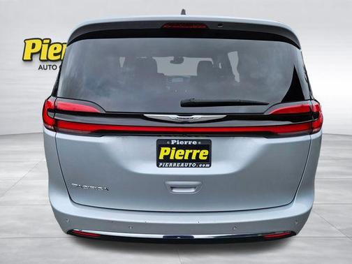 Silver Mist Clearcoat 2023 Chrysler Pacifica Touring-L