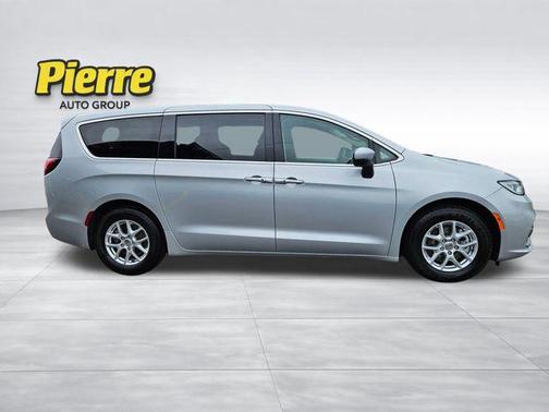 Silver Mist Clearcoat 2023 Chrysler Pacifica Touring-L