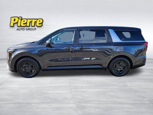 Metal 2025 Kia Carnival LXS