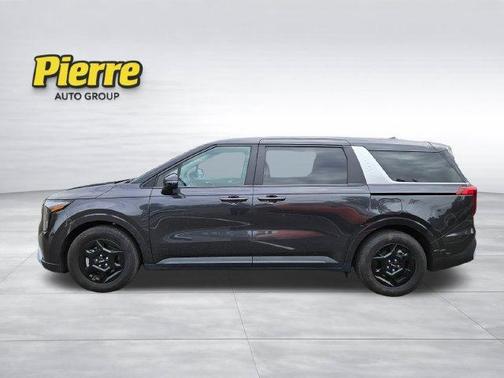 Metal 2025 Kia Carnival LXS