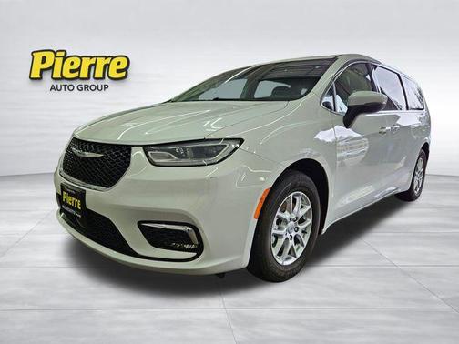 Bright White Clearcoat 2023 Chrysler Pacifica Touring-L