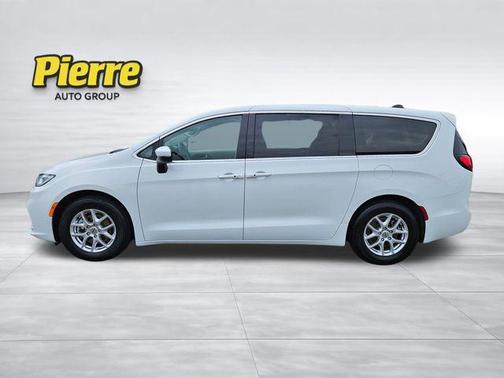 Bright White Clearcoat 2023 Chrysler Pacifica Touring-L