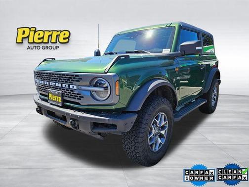 Eruption Green Metallic 2025 Ford Bronco Badlands