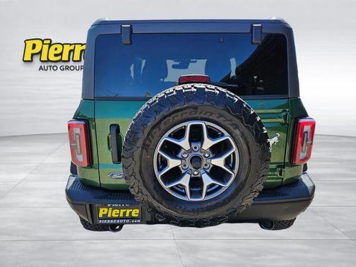 Eruption Green Metallic 2025 Ford Bronco Badlands