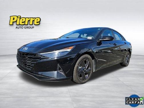 Phantom Black 2022 Hyundai ELANTRA SEL