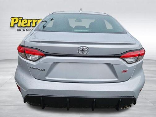 Classic Silver Metallic 2024 Toyota Corolla SE