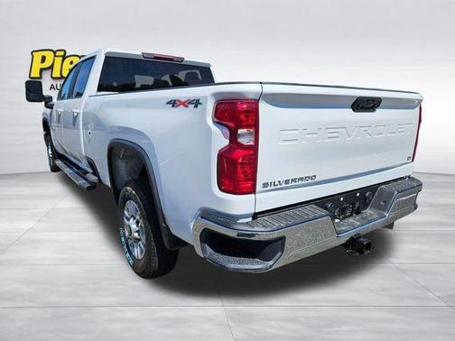 Summit White 2025 Chevrolet Silverado 2500 LT