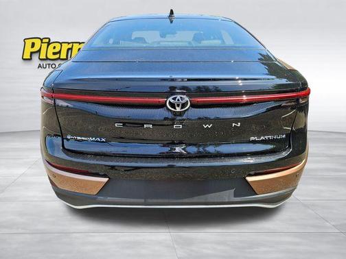 Bronze 2026 Toyota Crown Platinum