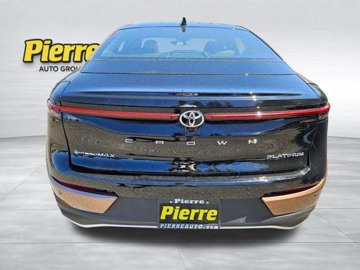 Bronze 2026 Toyota Crown Platinum