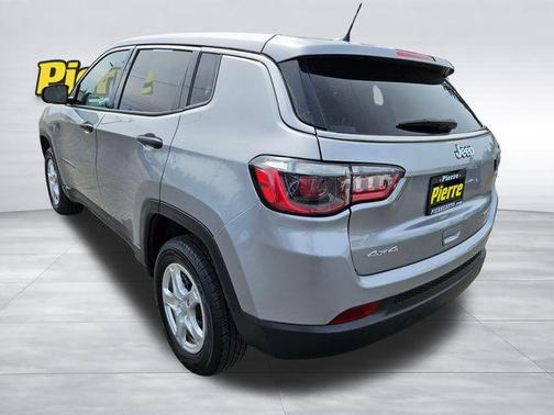 Billet Silver Metallic Clearcoat 2022 Jeep Compass Sport