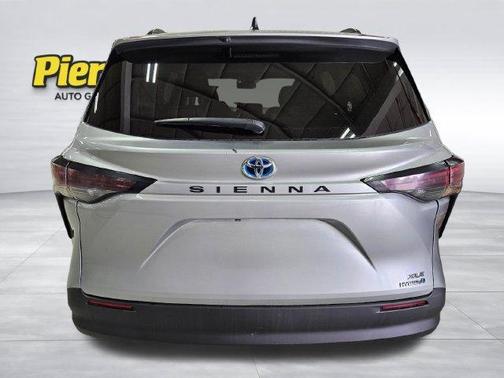 Celestial Silver Metallic 2024 Toyota Sienna XLE
