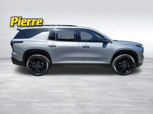 Sterling Gray Metallic 2024 Chevrolet Traverse RS