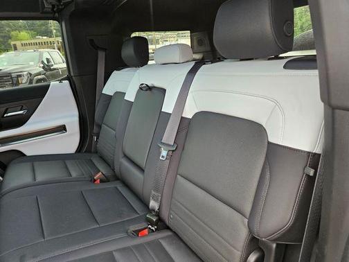 White 2025 GMC HUMMER EV SUV 3X