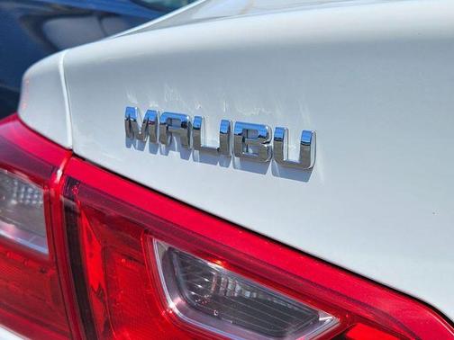 Summit White 2024 Chevrolet Malibu LT
