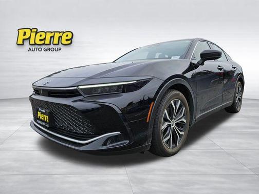 Black 2023 Toyota Crown Limited