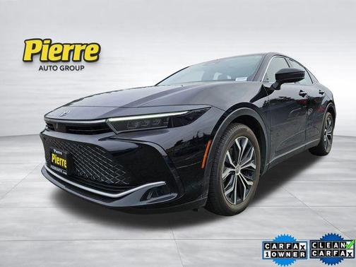 Black 2023 Toyota Crown Limited