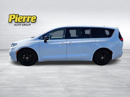 Bright White Clearcoat 2024 Chrysler Pacifica Touring-L
